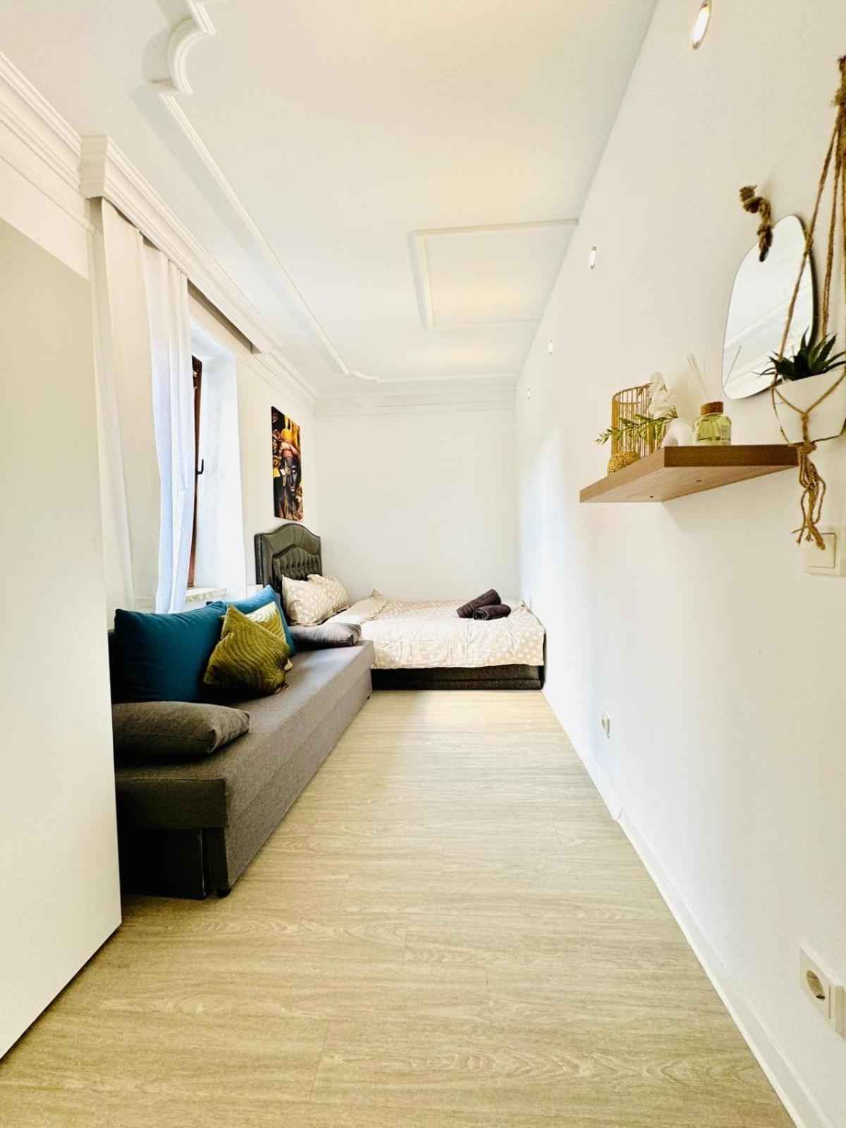 Beautiful 4br For Up To 12p 10 Min To Fac Platz Apartment *